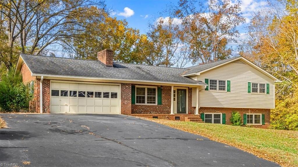 195 Hawthorne Road Mocksville, NC 27028 - Photo 2 of 48 Gallery Image 2