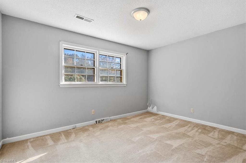 195 Hawthorne Road Mocksville, NC 27028 - Photo 27 of 48 Gallery Image 27