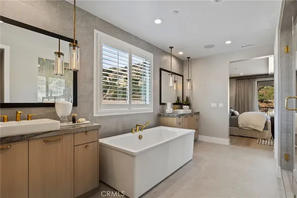 $2,499,000 | 9522 Andora Avenue, Chatsworth, CA 91311
