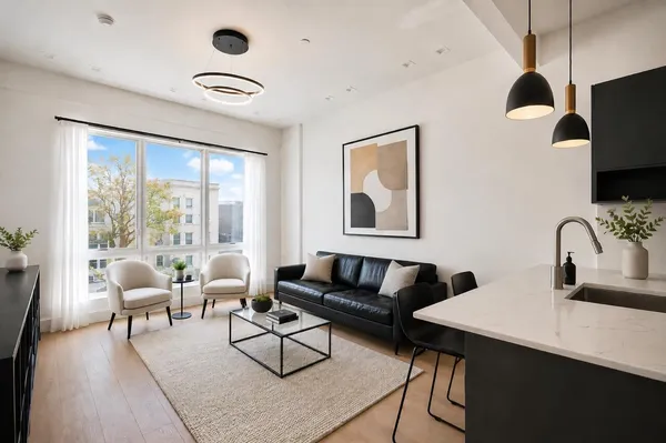 $975,000 | 184 Huron Street, Unit 2A | Greenpoint