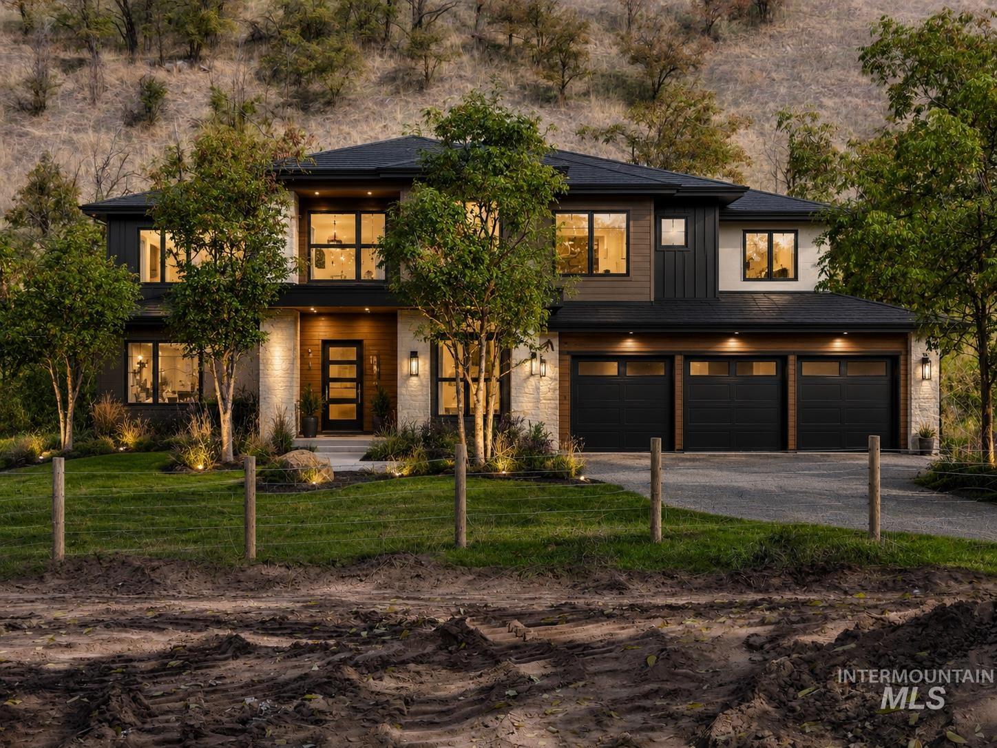 5432 West Hill Road Boise, ID 83703 - Photo 1 of 21 This could be your new home!