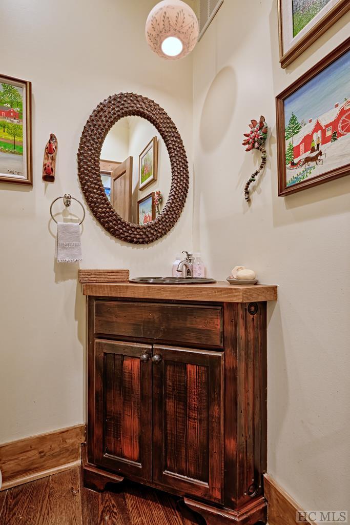 590 View Point Road Highlands, NC 28741 - Photo 19 of 39 Gallery Image 19
