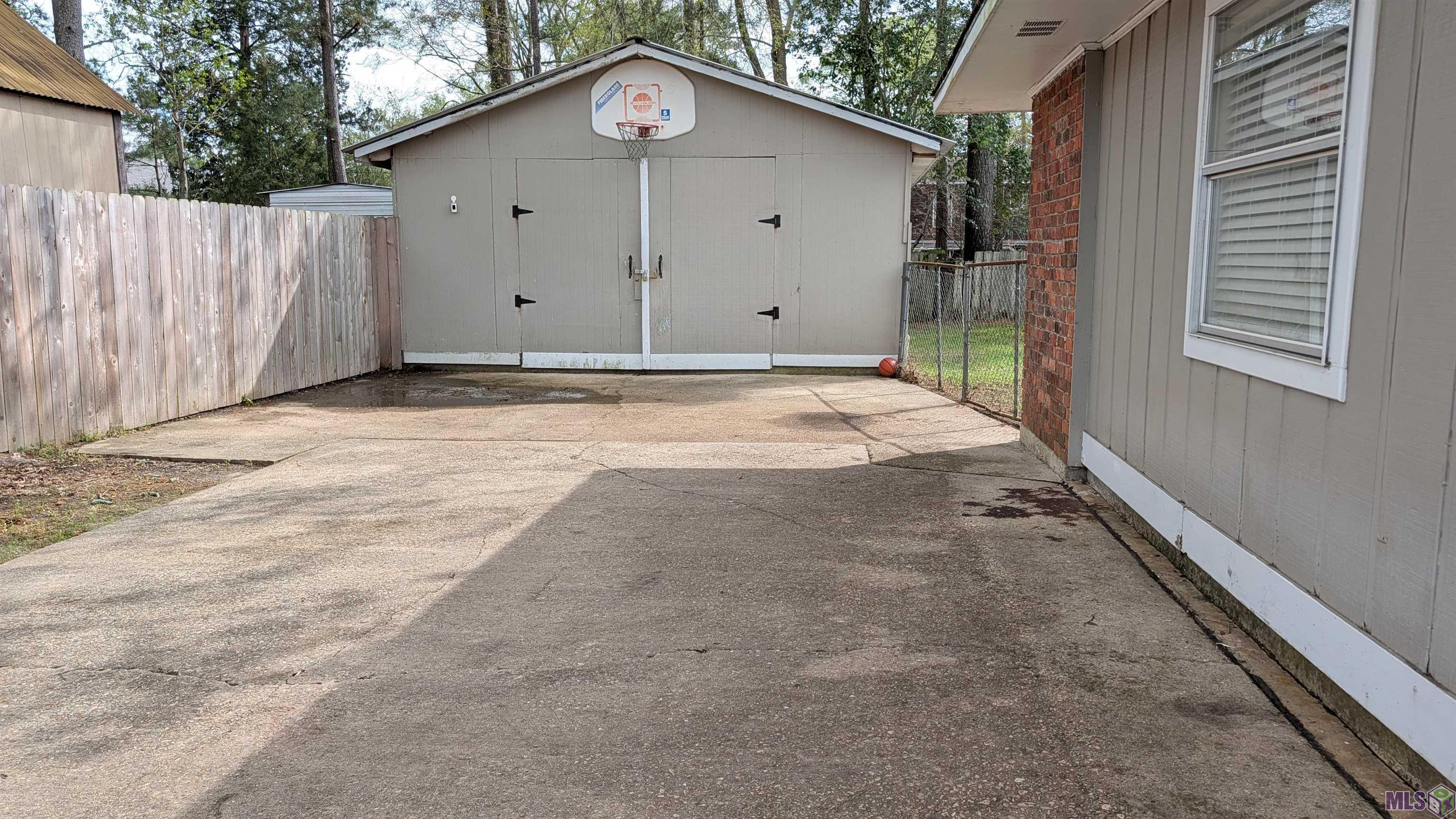 13702 Calcasieu Avenue Baton Rouge, LA 70818 - Photo 2 of 16