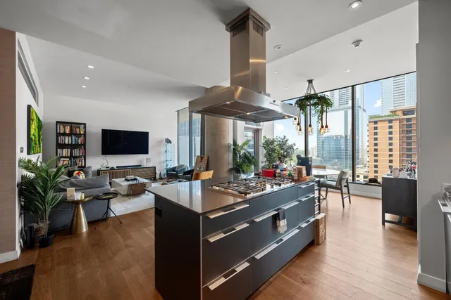 $9,000 | 210 Lavaca Street, Unit 1911, Austin, TX 78701