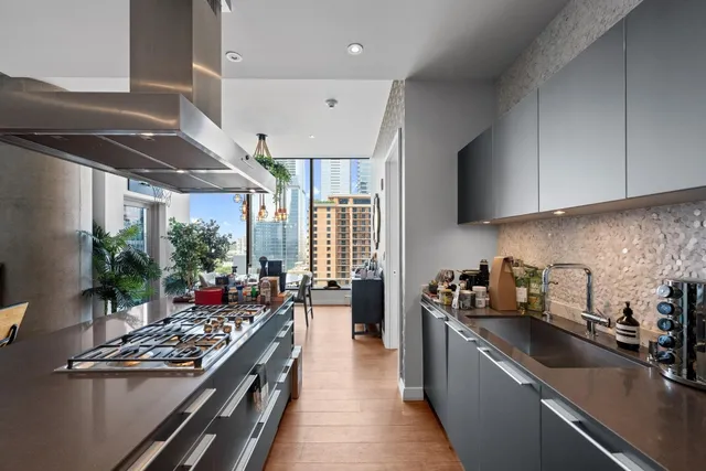 $9,000 | 210 Lavaca Street, Unit 1911, Austin, TX 78701