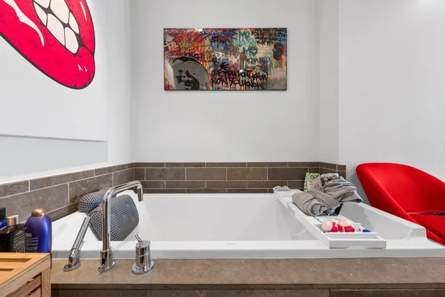 $9,000 | 210 Lavaca Street, Unit 1911, Austin, TX 78701