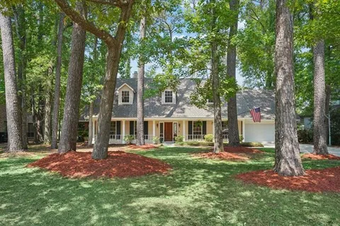 $725,000 | 208 Evangeline Drive, Mandeville, LA 70471