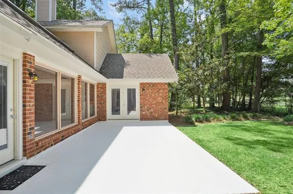 $725,000 | 208 Evangeline Drive, Mandeville, LA 70471