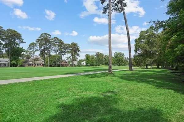 $725,000 | 208 Evangeline Drive, Mandeville, LA 70471