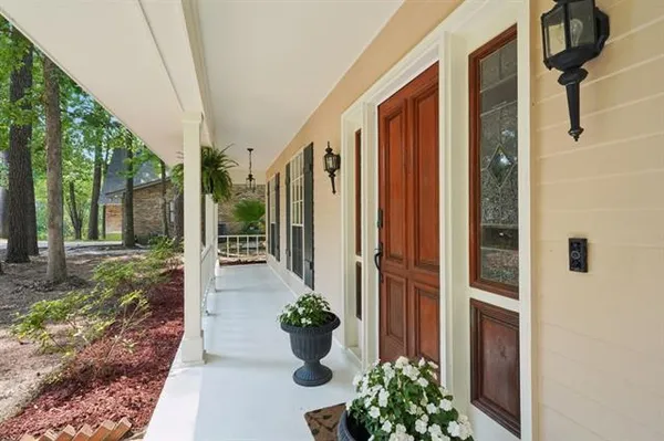 $725,000 | 208 Evangeline Drive, Mandeville, LA 70471
