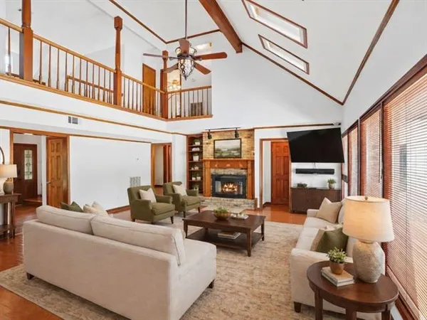 $725,000 | 208 Evangeline Drive, Mandeville, LA 70471