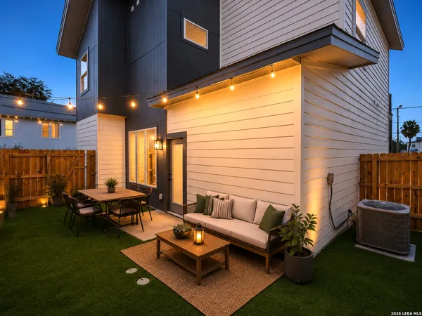 $2,100 | 343 Porter Street, Unit 101, San Antonio, TX 78210