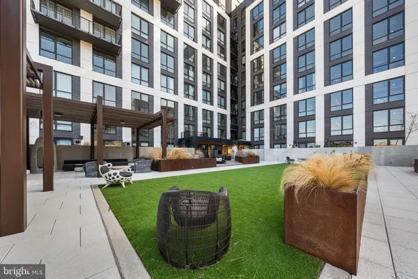 $4,500 | 255 West Falls Station Boulevard, Unit 704, Falls Church, VA 22043