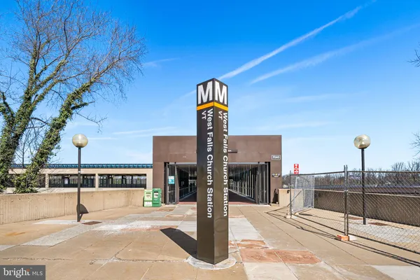 $4,500 | 255 West Falls Station Boulevard, Unit 704, Falls Church, VA 22043