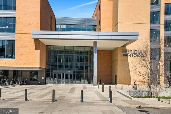 $4,500 | 255 West Falls Station Boulevard, Unit 704, Falls Church, VA 22043