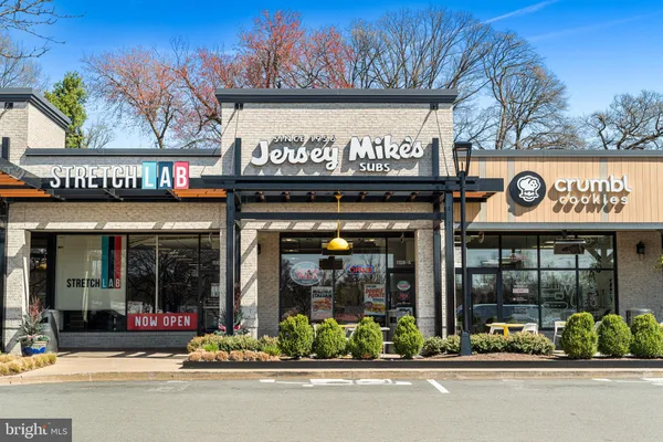 $4,500 | 255 West Falls Station Boulevard, Unit 704, Falls Church, VA 22043