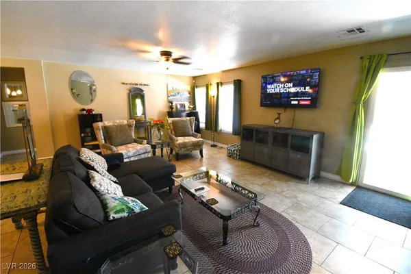 $4,275 | 6524 New Brunswick Avenue, Las Vegas, NV 89110