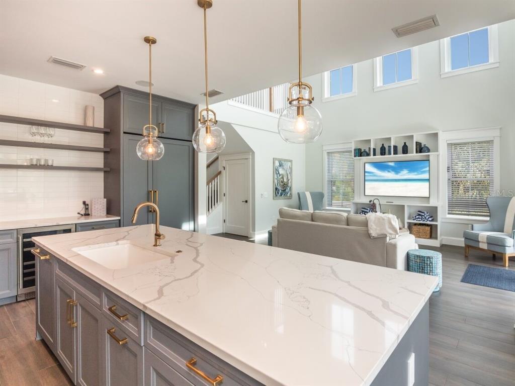 421 Alamanda Road Anna Maria, FL 34216 - Photo 10 of 51 Gallery Image 10