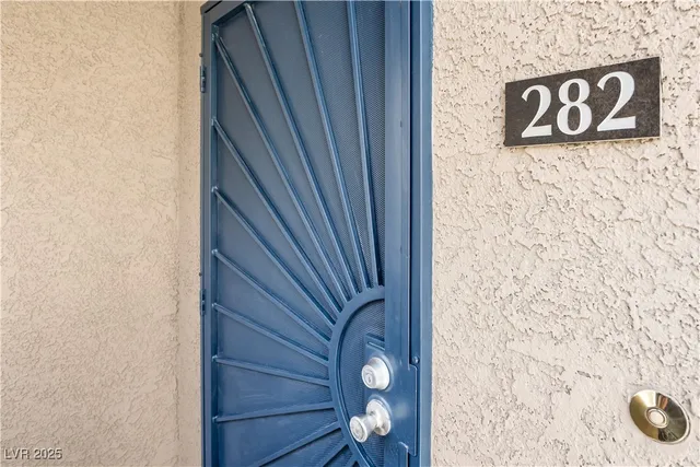 $1,395 | 10245 South Maryland Parkway, Unit 282, Las Vegas, NV 89183