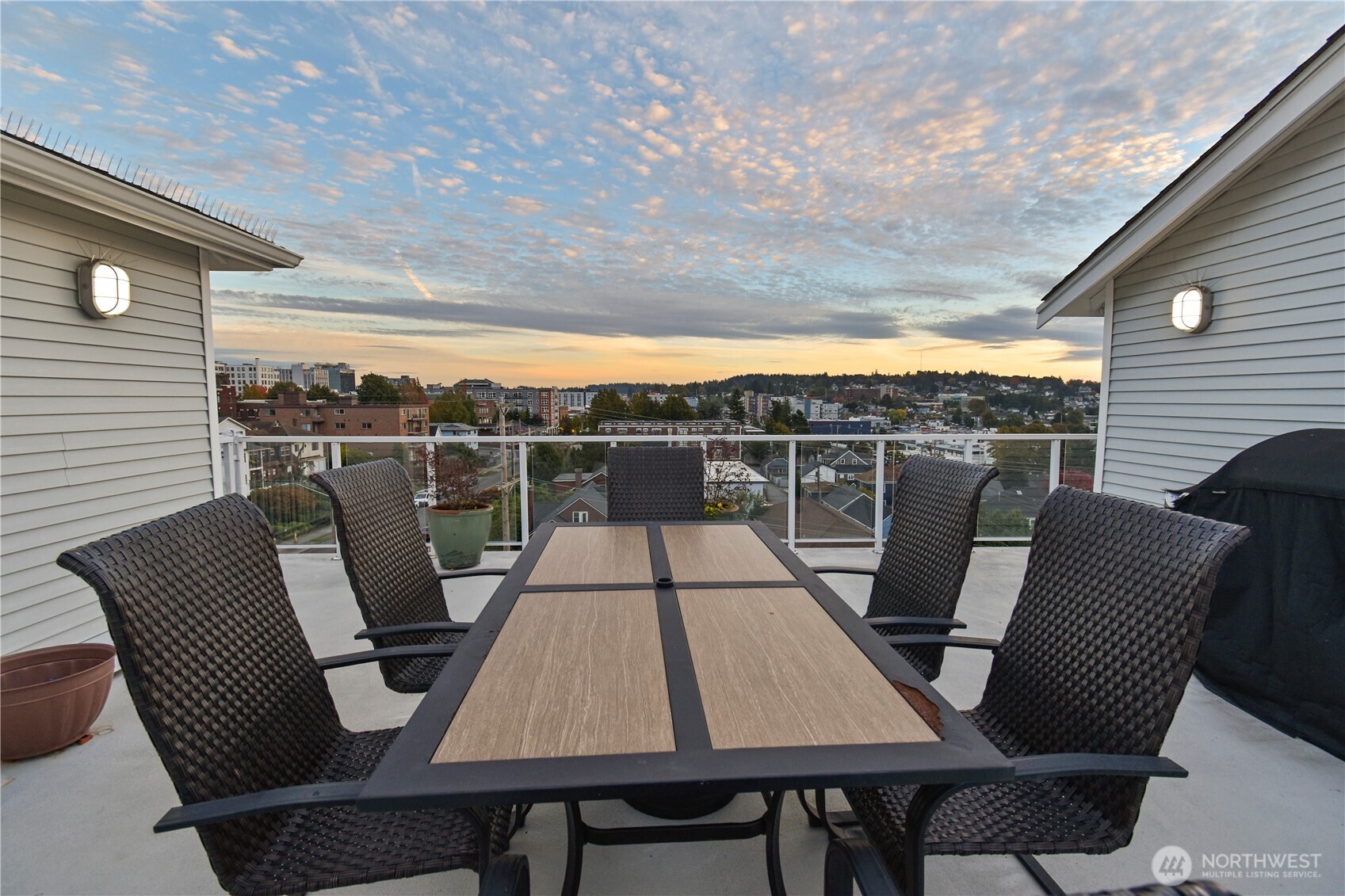 2522 Rucker Avenue, Unit 408 Everett, WA 98201 - Photo 36 of 40 Gallery Image 36