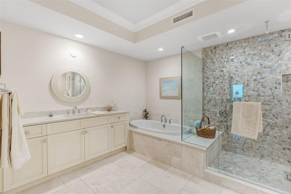 795 Collany Road, Unit 201 Tierra Verde, FL 33715 - Photo 40 of 73 Gallery Image 40