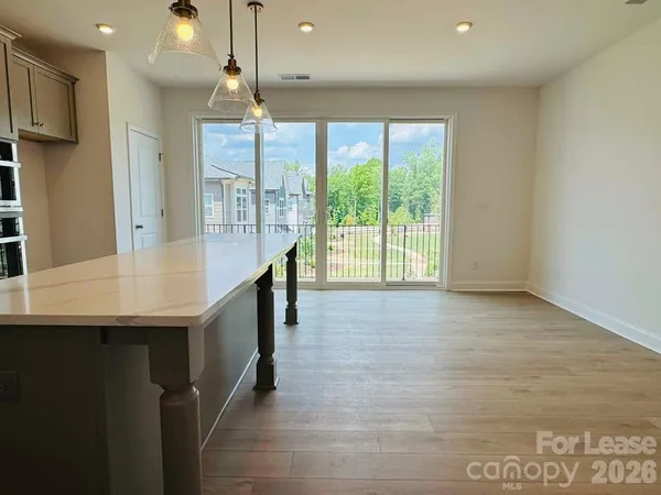 $2,895 | 7044 Westrow Avenue, Charlotte, NC 28278