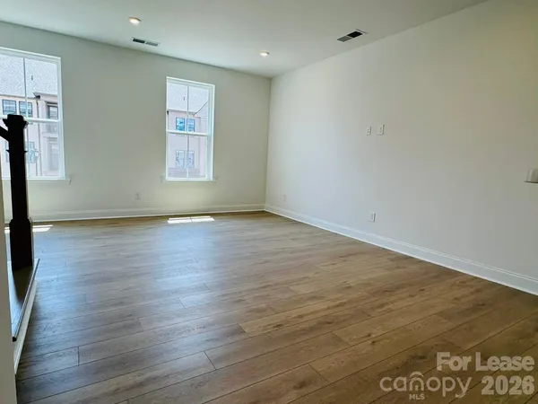 $2,895 | 7044 Westrow Avenue, Charlotte, NC 28278