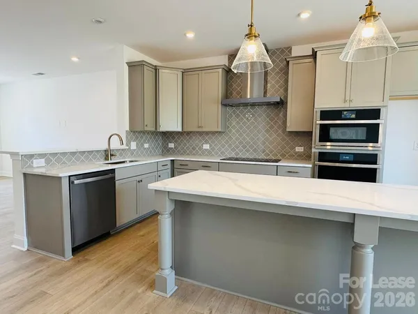 $2,895 | 7044 Westrow Avenue, Charlotte, NC 28278