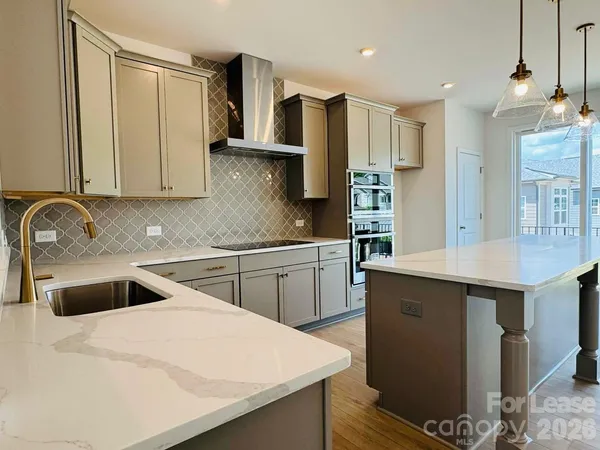 $2,895 | 7044 Westrow Avenue, Charlotte, NC 28278