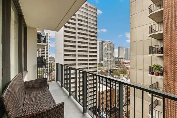 $2,800 | 1400 North State Parkway, Unit 15D, Chicago, IL 60610