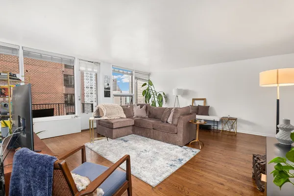 $2,800 | 1400 North State Parkway, Unit 15D, Chicago, IL 60610