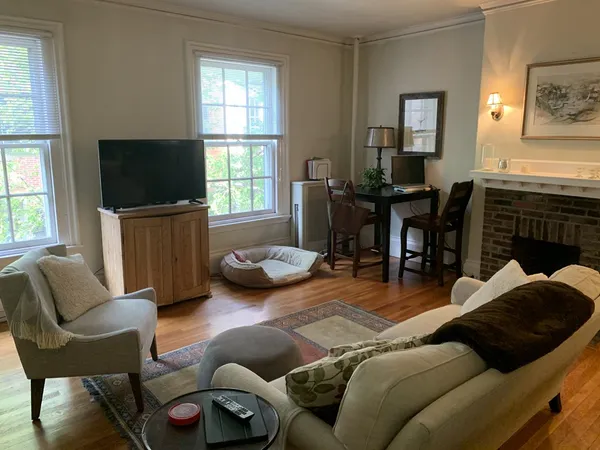 $3,500 | 45 Pinckney Street, Unit 3, Boston, MA 02114