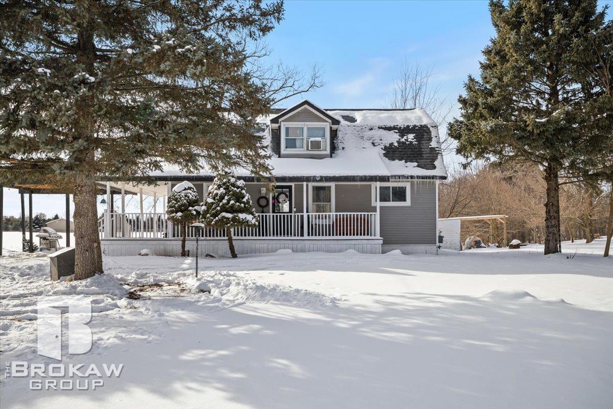 4471 North Gale Road Davison, MI 48423 - Photo 3 of 75 50166923-9cc4a5cc-af9a-40bd-a43e-938a4ed93146.JPG