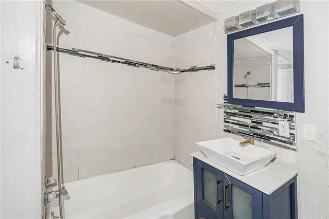 $99,900 | 1309 North Main Street, Independence, MO 64050