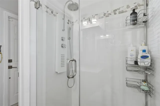 $525,000 | 807 West Ocean Avenue, Lantana, FL 33462