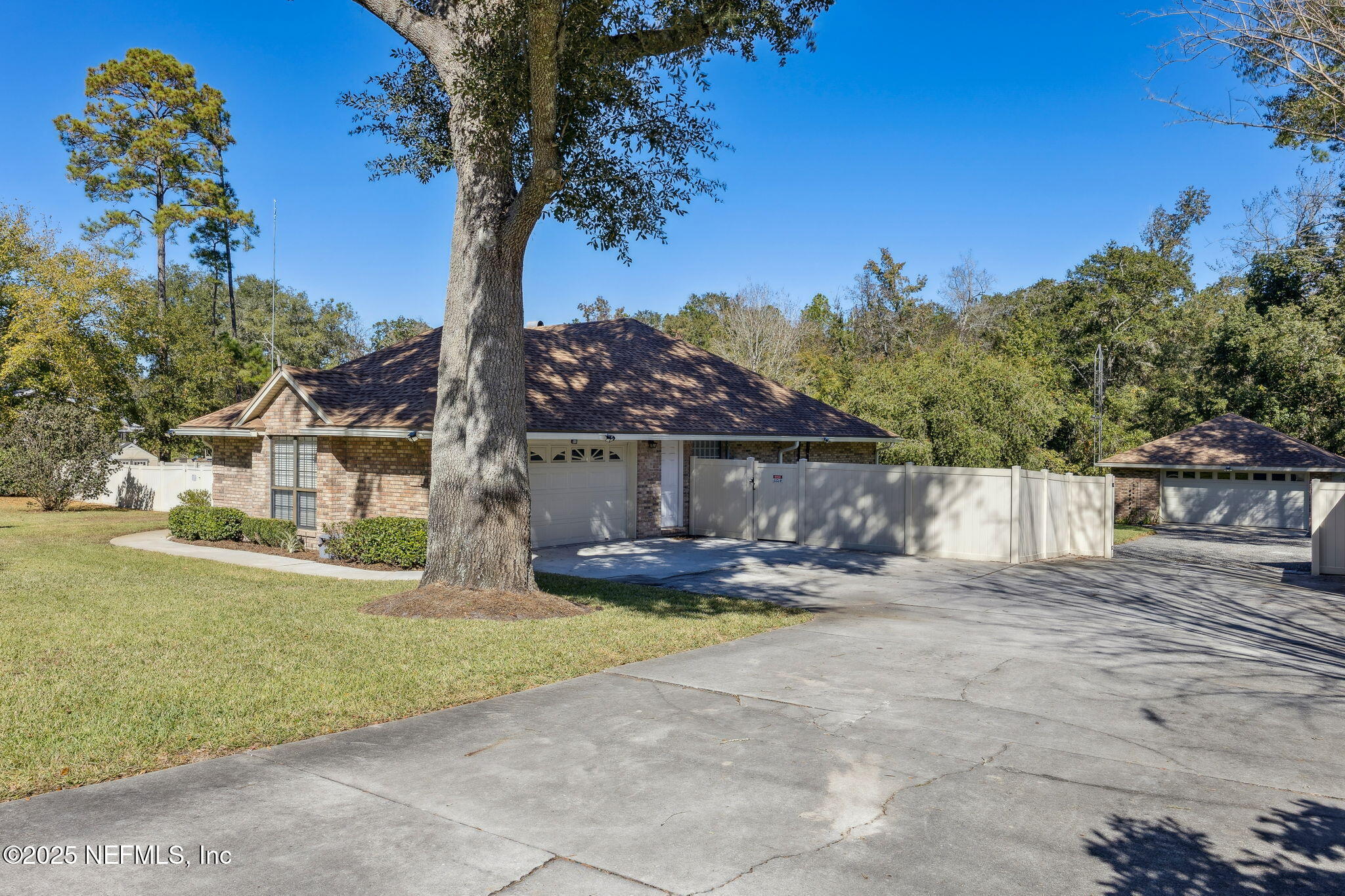 6897 Miltondale Road Macclenny, FL 32063 - Photo 39 of 58 2 garages/4 spaces, all ac'd