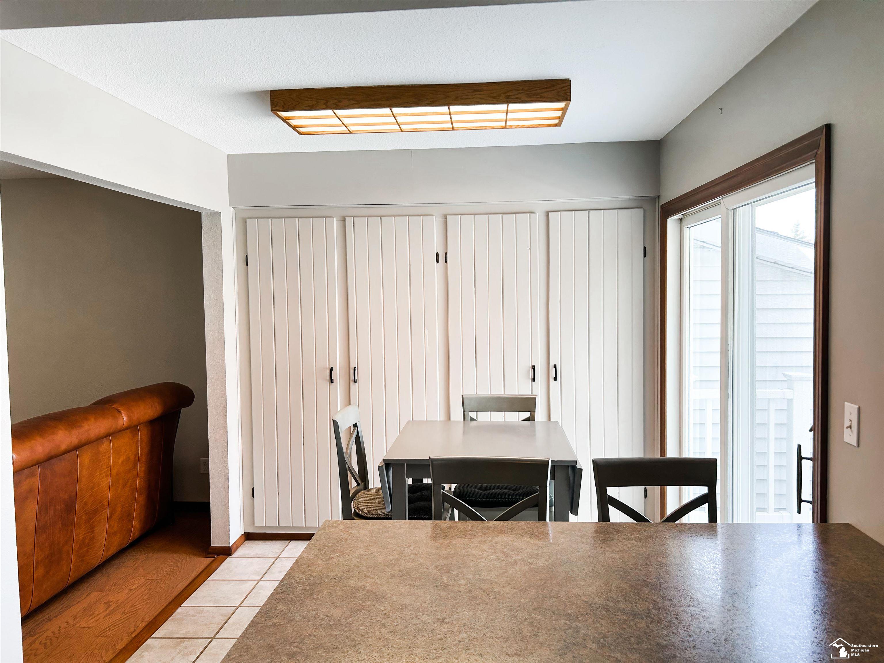 7624 Adler Road Lambertville, MI 48144 - Photo 18 of 64 50109796-17.JPG