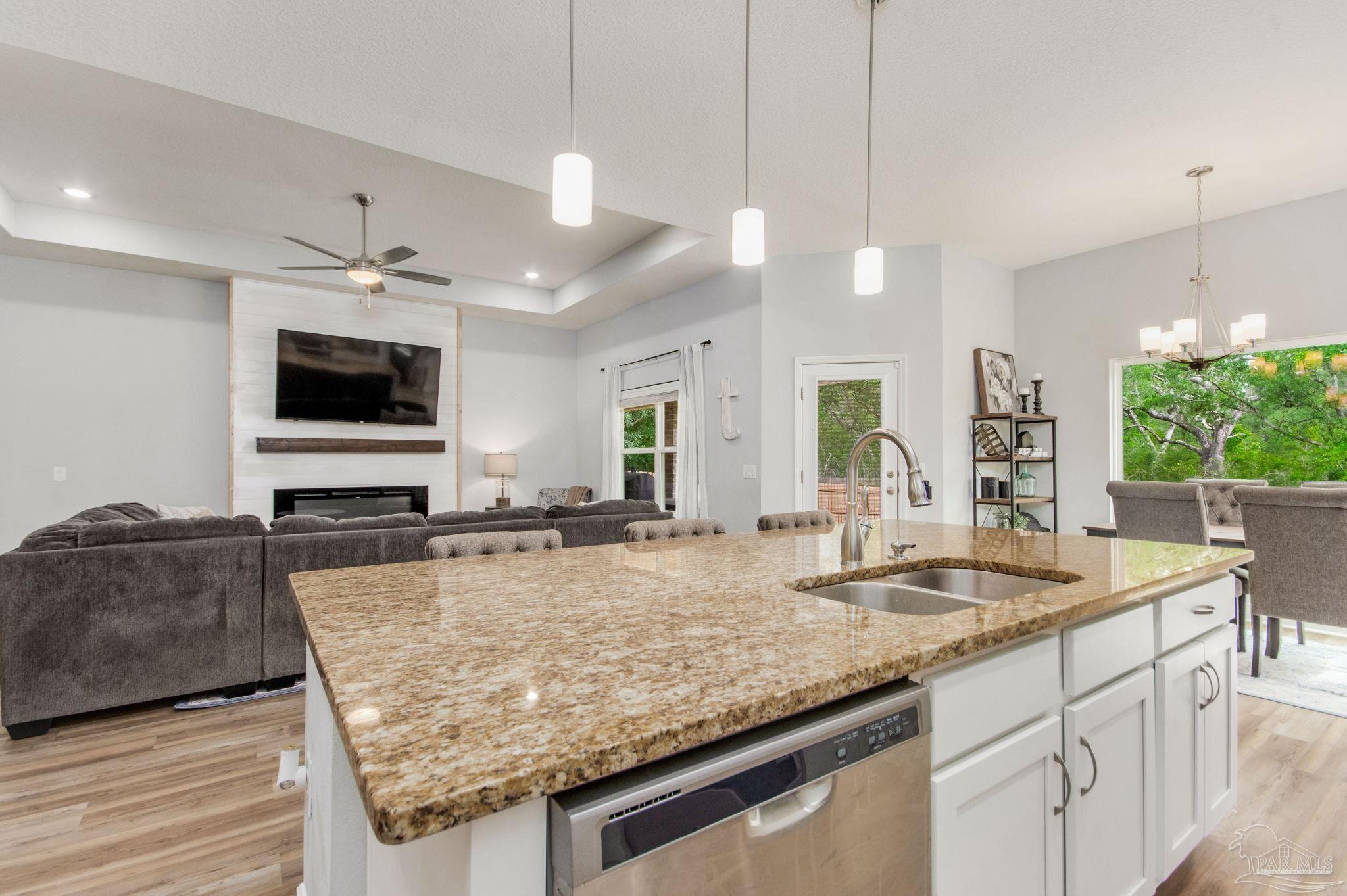 8736 Daryl Drive Milton, FL 32583 - Photo 12 of 41