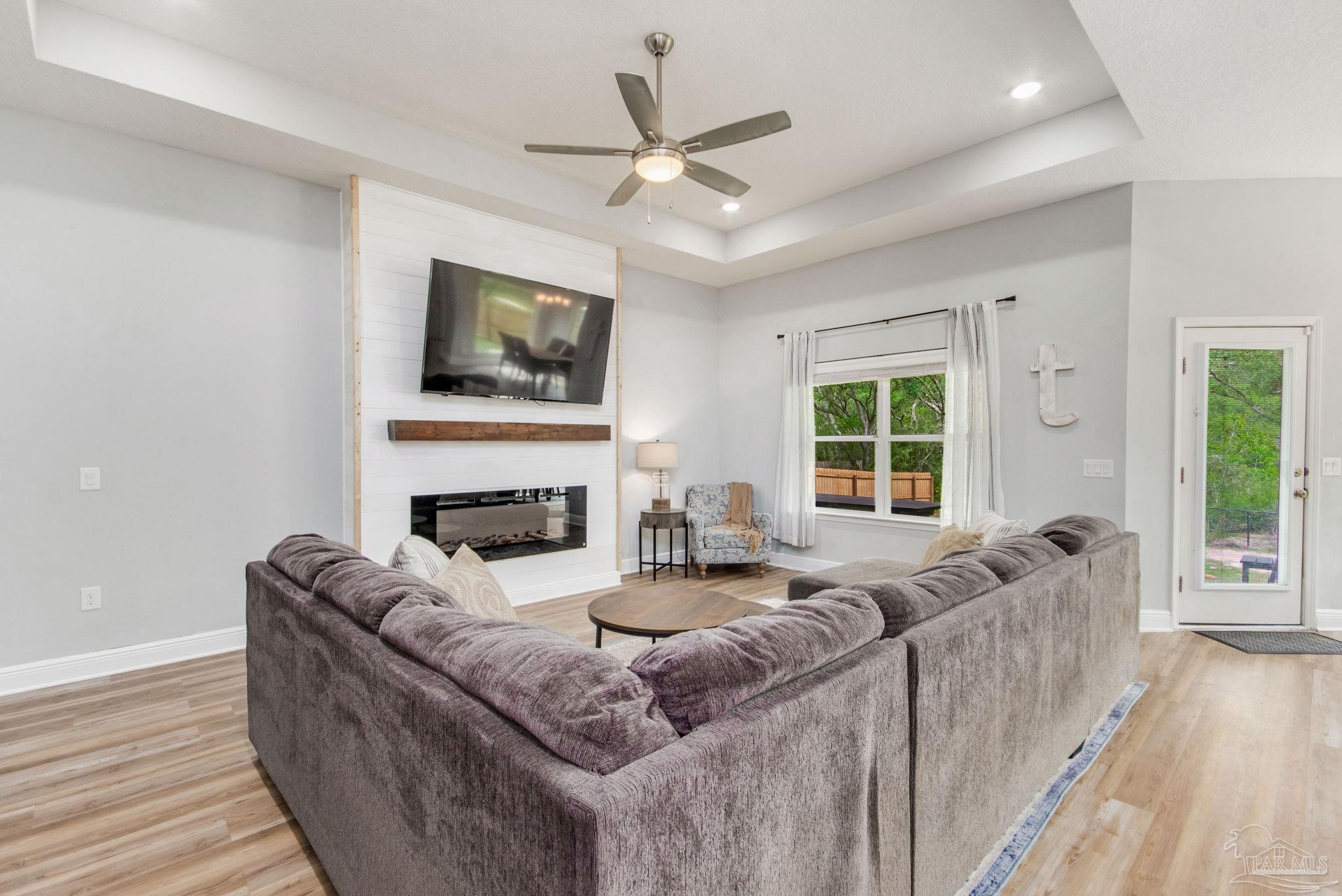 8736 Daryl Drive Milton, FL 32583 - Photo 7 of 41