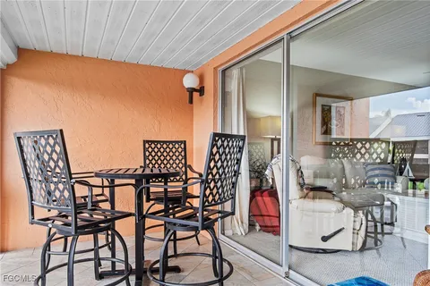 $213,750 | 1355 Rock Dove Court, Unit 12, Punta Gorda, FL 33950