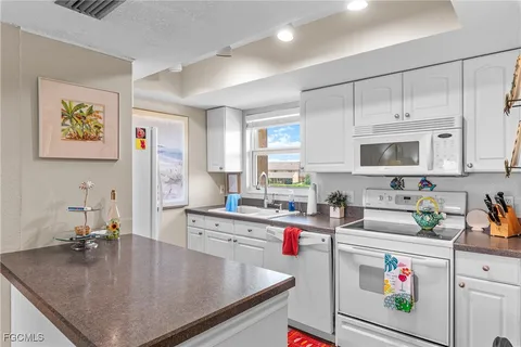 $213,750 | 1355 Rock Dove Court, Unit 12, Punta Gorda, FL 33950