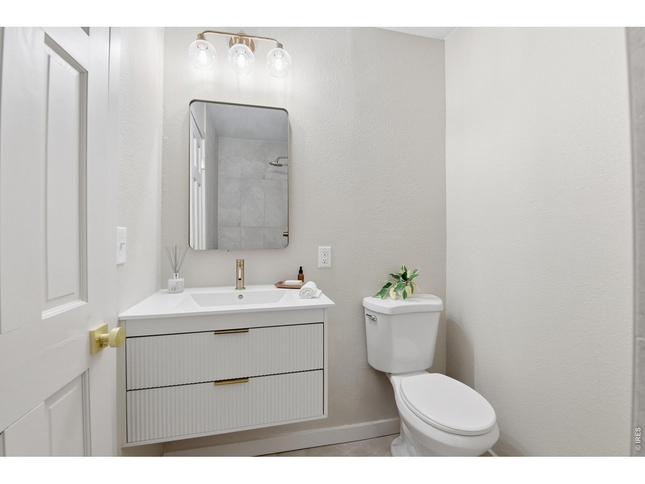1060 South Parker Road, Unit 27 Denver, CO 80231 - Photo 18 of 26