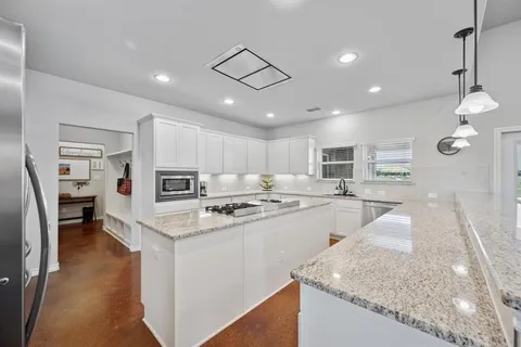 $925,000 | 2435 Cobler Road, Collinsville, TX 76233