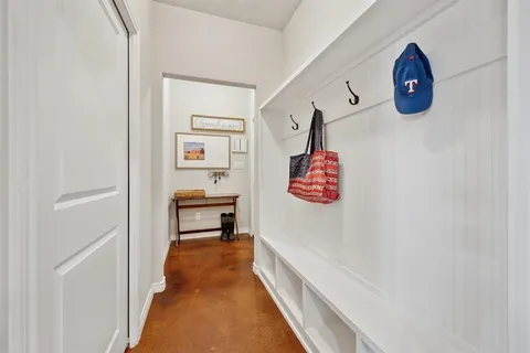 $925,000 | 2435 Cobler Road, Collinsville, TX 76233