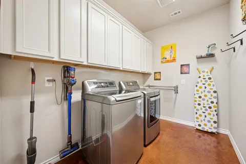 $925,000 | 2435 Cobler Road, Collinsville, TX 76233