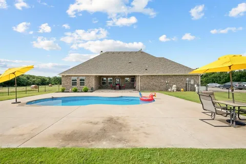 $925,000 | 2435 Cobler Road, Collinsville, TX 76233