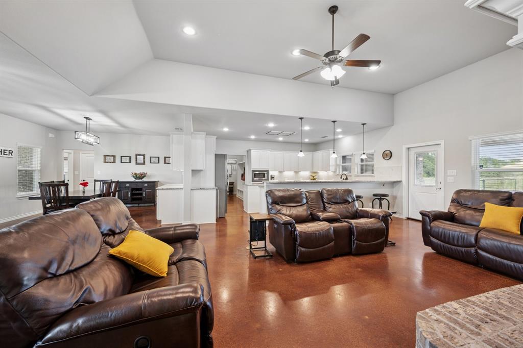 2435 Cobler Road Collinsville, TX 76233 - Photo 10 of 40