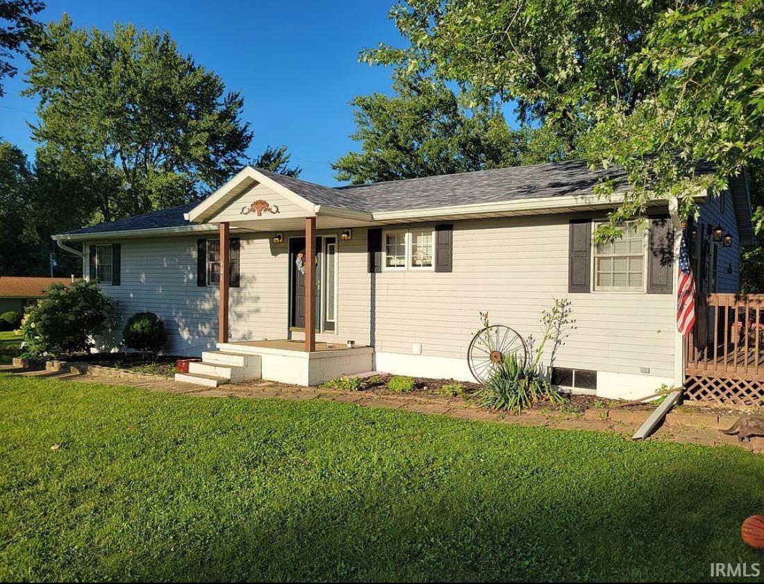 101 South Oak Street West Lebanon, IN 47991 - Photo 1 of 18