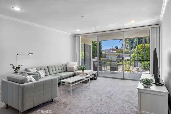 $775,000 | 289 South Barrington Avenue, Unit A203, Los Angeles, CA 90049