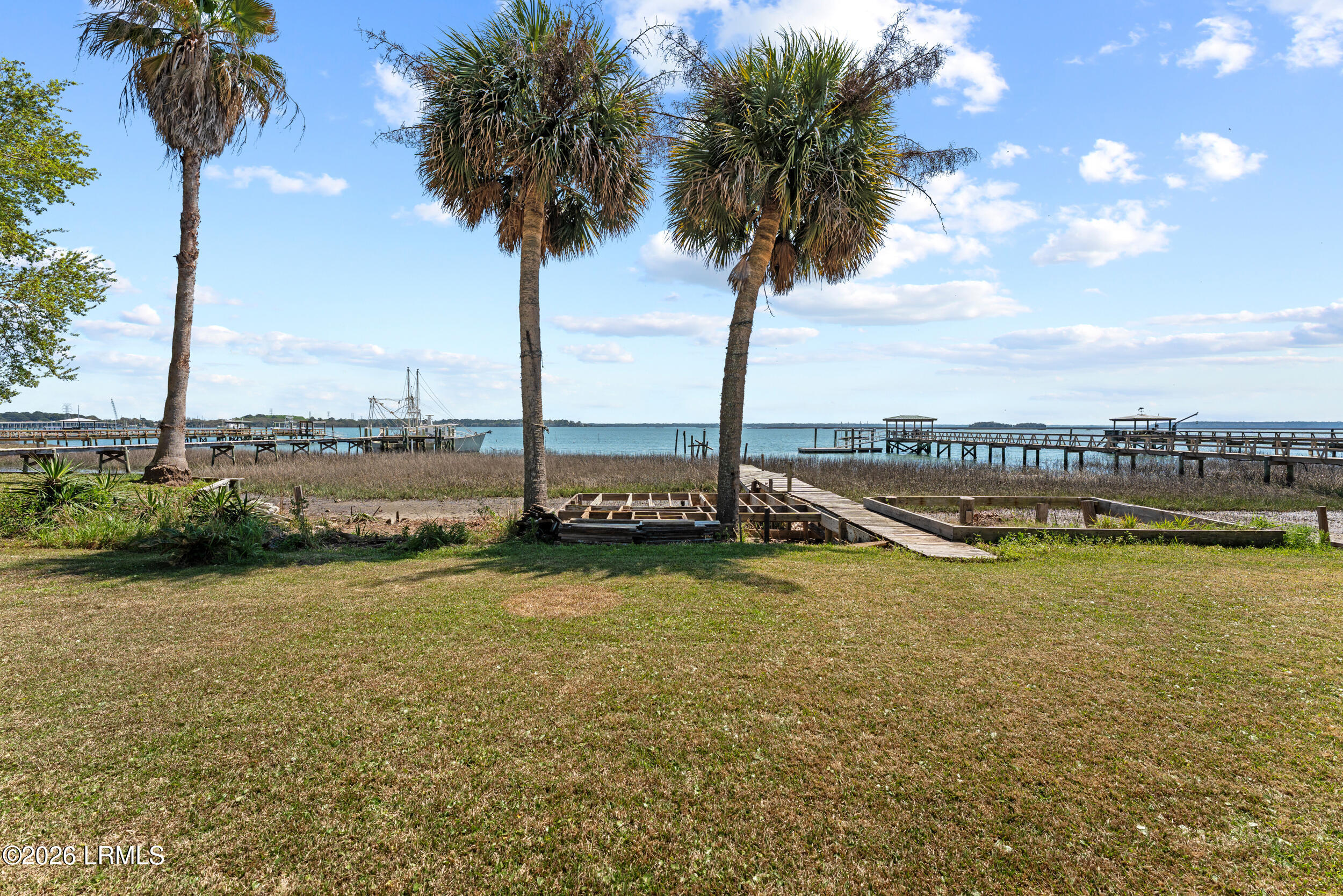 11 State Rd S-7-240 Bluffton, SC 29910 - Photo 14 of 35 11 big oak street-14